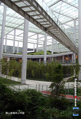 佛山新闻中心的中庭。