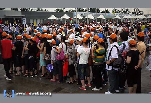  上海世博，汹涌的中国人……